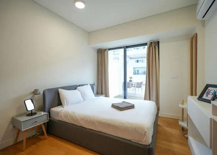 The Crespo - No 39 1C - Studio & Terrace