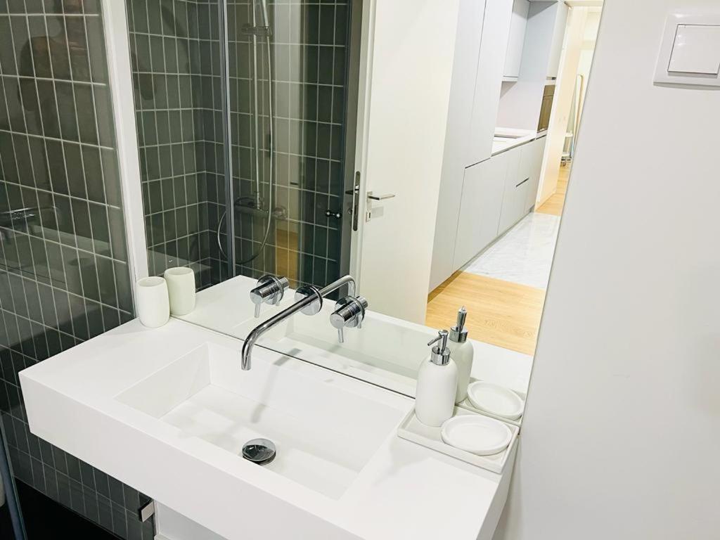 The Crespo - No 1c - & Terrace Apartment *