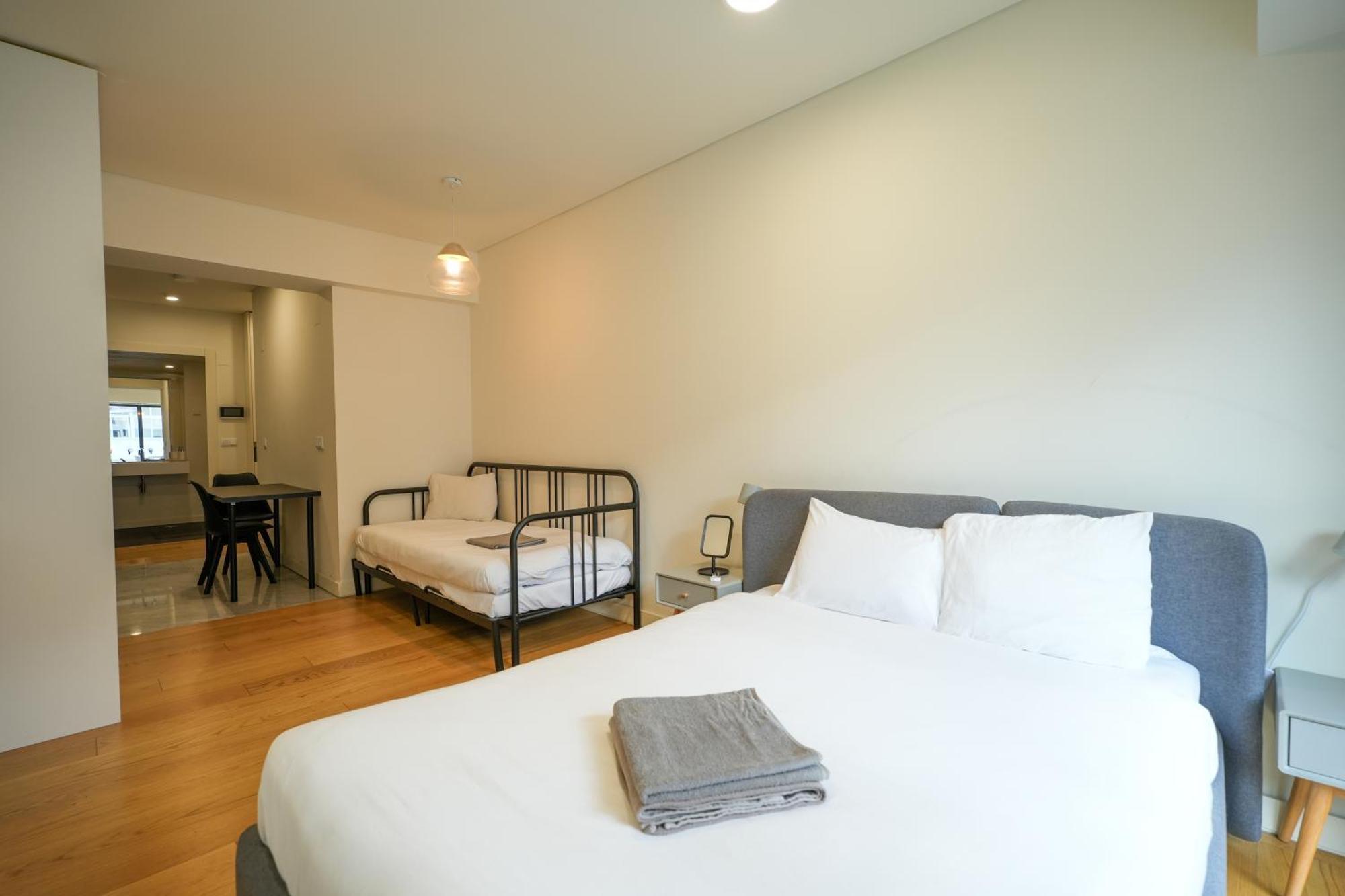 The Crespo - No 1c - & Terrace Apartment
