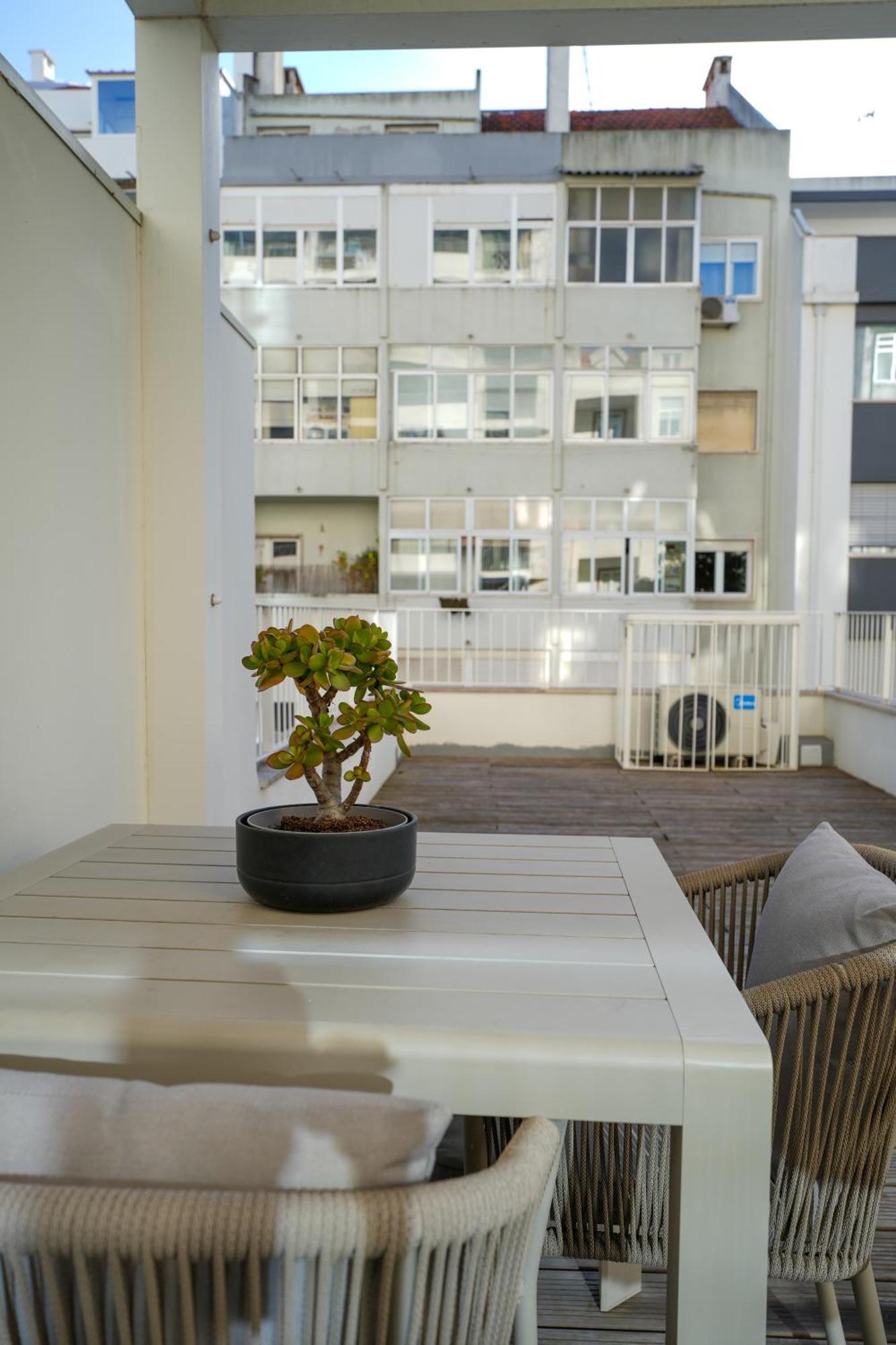 The Crespo - No 1c - & Terrace *